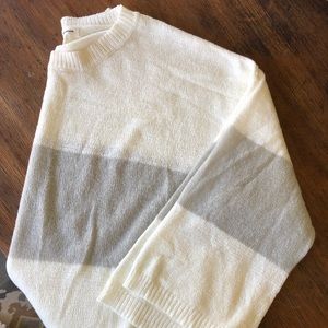 Open knit sweater from Vici. Size Large